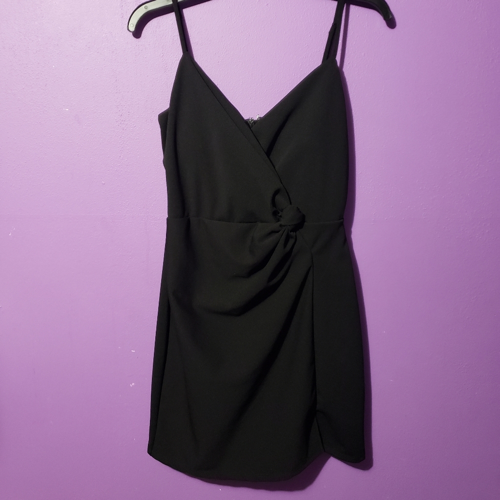 NWT TRIXXI Cute Juniors Twist Sleeveless Bodycon Dress In Black size 7